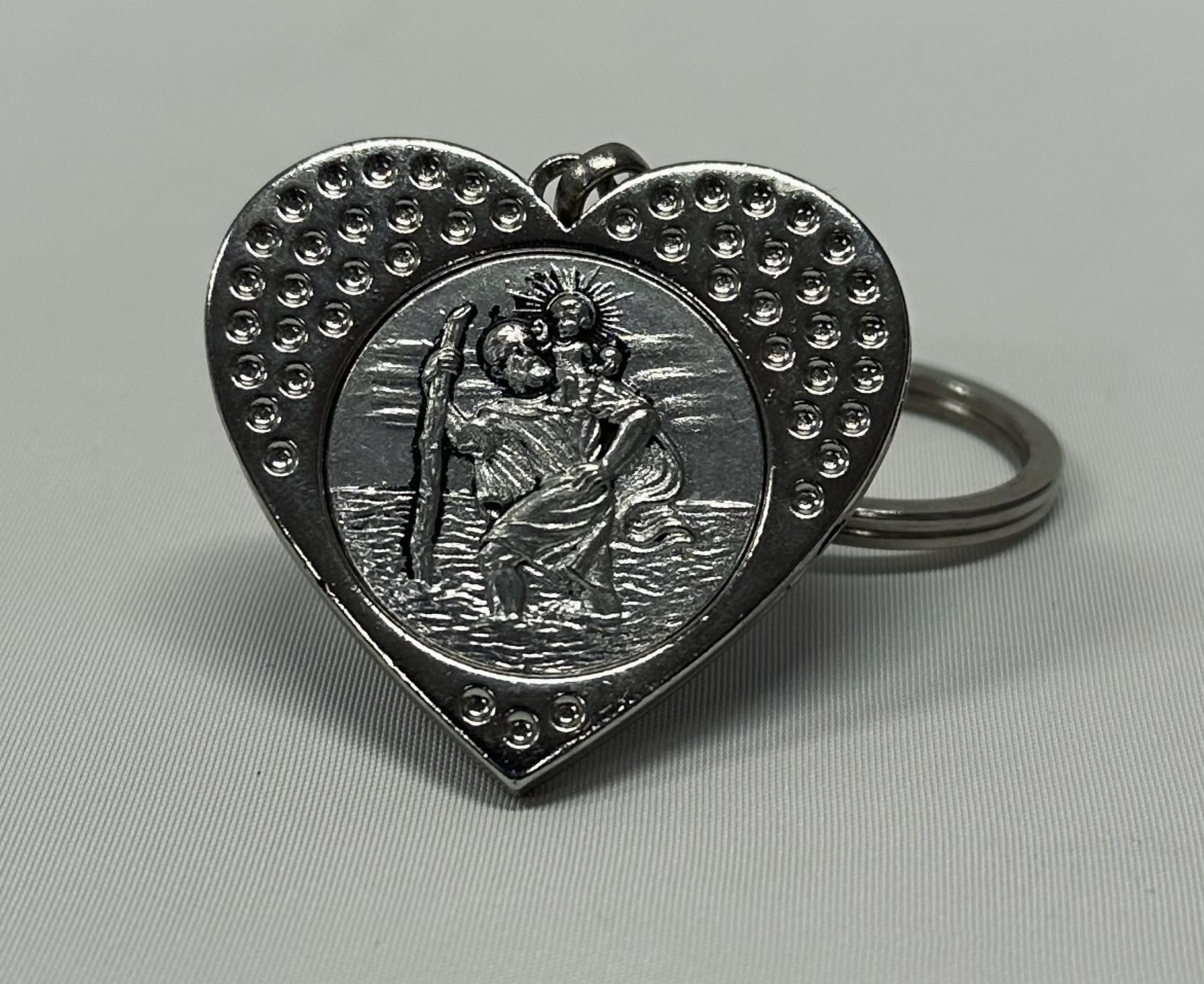 Porta chaves metal formato coração - S. Cristovão